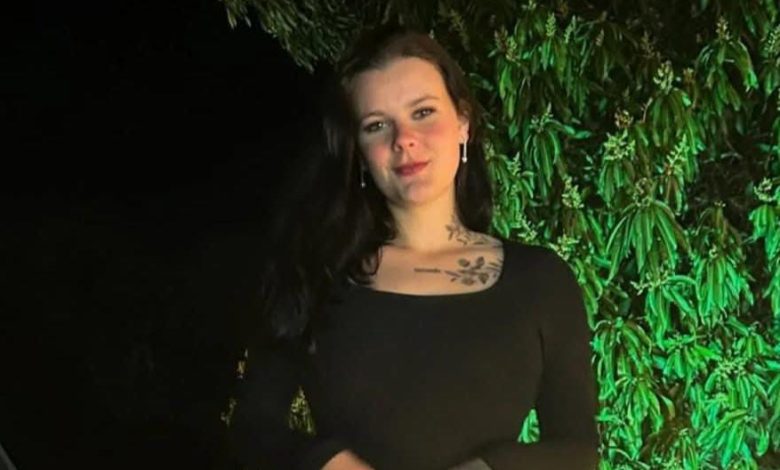 Identificada jovem de 20 anos que morreu em acidente entre moto e caminhão em Pomerode