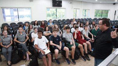 Vereadores mirins já estreiam na tribuna e iniciam mandato com curso de oratória em Blumenau