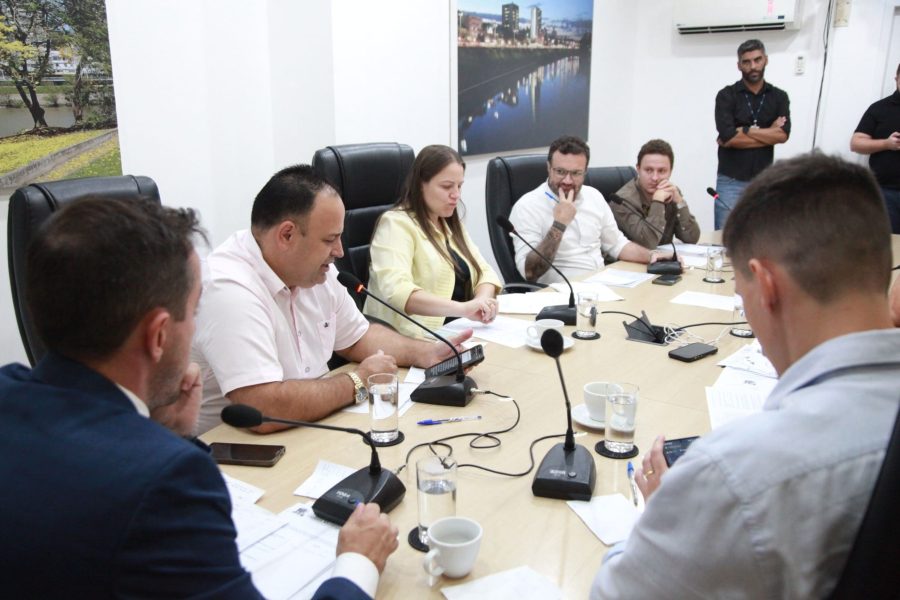 Comissão de Defesa Civil e Frente de Regularização Fundiária iniciam trabalhos de 2026 em Blumenau