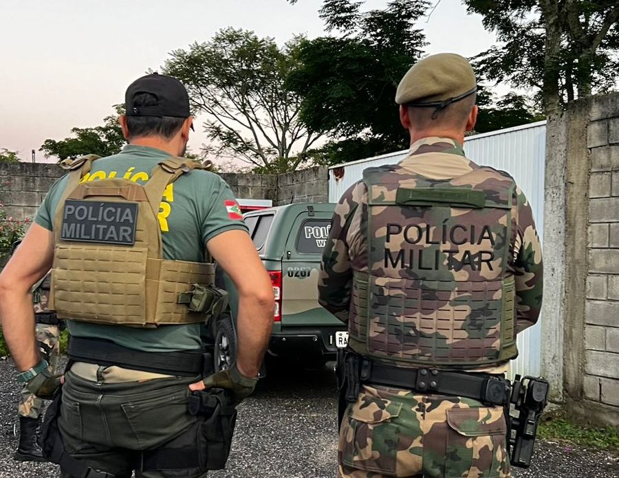 Operação Aruana do GAECO mira rede de tráfico de animais e cumpre mandados em Timbó e Indaial