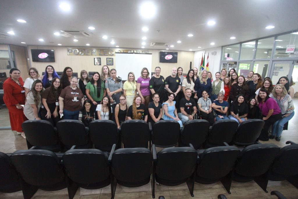 Defesa pessoal ganha destaque em evento do Dia da Mulher na Câmara de Blumenau