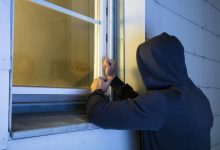 Janela aberta e cômodos revirados: moradora descobre furto ao voltar para casa em Rio dos Cedros