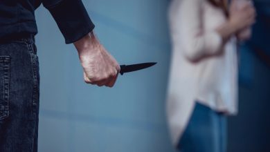 Após briga, homem se arma com faca, ameaça a companheira e é preso em Timbó