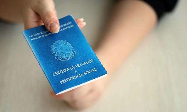 Recorde de empregos em SC expõe realidade: vagas existem, mas cadê os trabalhadores?