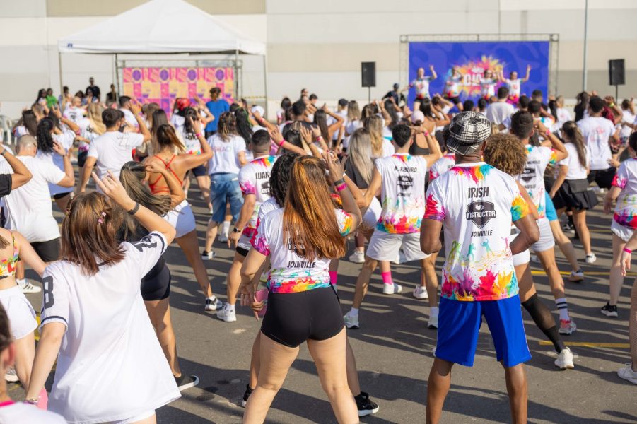 Norte Shopping promove “Aulão FitDance Colors 2026” com dança, cores e muita energia em Blumenau