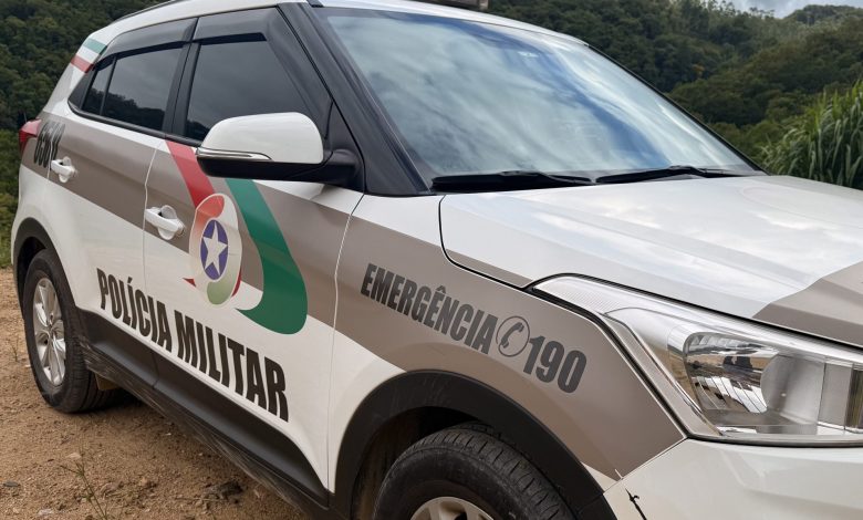 Homem com mandado de prisão por pensão alimentícia é detido pela Polícia Militar em Benedito Novo