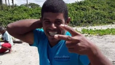 Homem que trabalhava em passeio de banana boat é encontrado morto após desaparecer no mar em SC