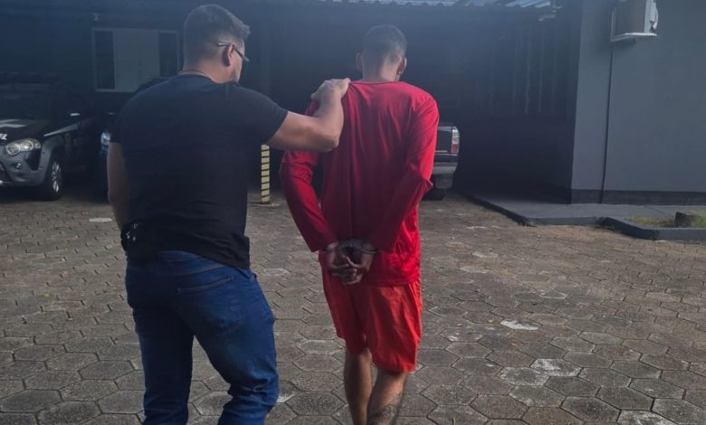 Investigado por tráfico e apontado como integrante de facção é preso em Rodeio