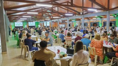 Mais de 16 mil associados participam da Assembleia 2026 da Sicredi Vale Litoral SC em modelo digital