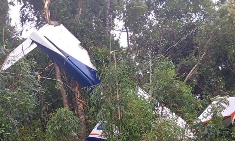 Tragédia aérea: Avião que saiu de Santa Catarina cai durante temporal no Paraná e piloto morre no local