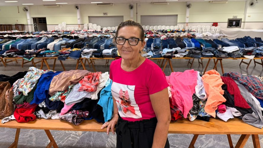 Feirão e bazar da Paróquia Santa Terezinha terá mais de 10 mil peças a partir de R$ 2 e R$ 10 em Timbó