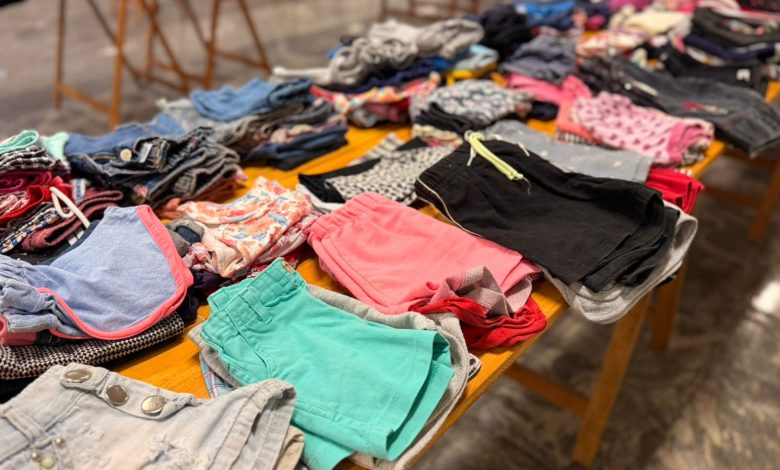 Feirão e bazar da Paróquia Santa Terezinha terá mais de 10 mil peças a partir de R$ 2 e R$ 10 em Timbó