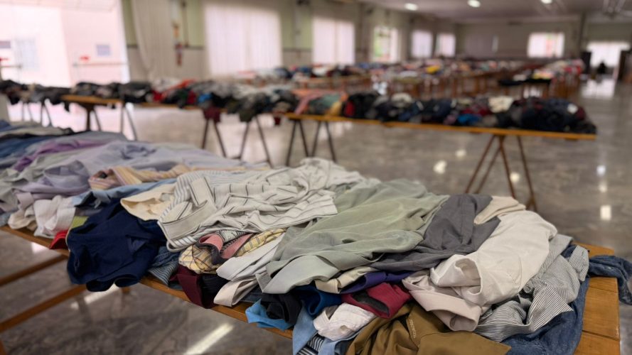 Feirão e bazar da Paróquia Santa Terezinha terá mais de 10 mil peças a partir de R$ 2 e R$ 10 em Timbó