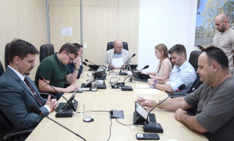 CCJ aprova seis propostas e arquiva projeto na Câmara de Blumenau