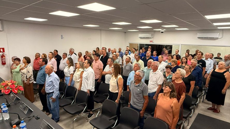 Benedito Novo inaugura nova sede da Câmara de Vereadores em cerimônia marcada por homenagens