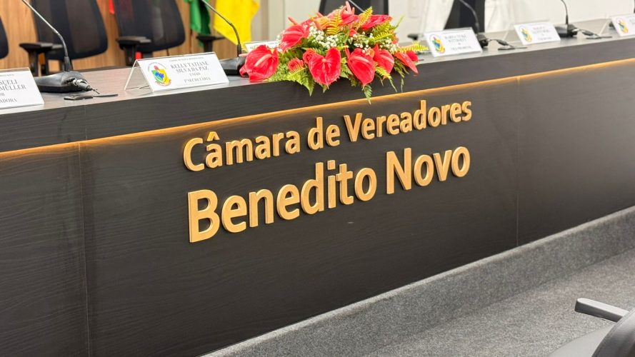Benedito Novo inaugura nova sede da Câmara de Vereadores em cerimônia marcada por homenagens