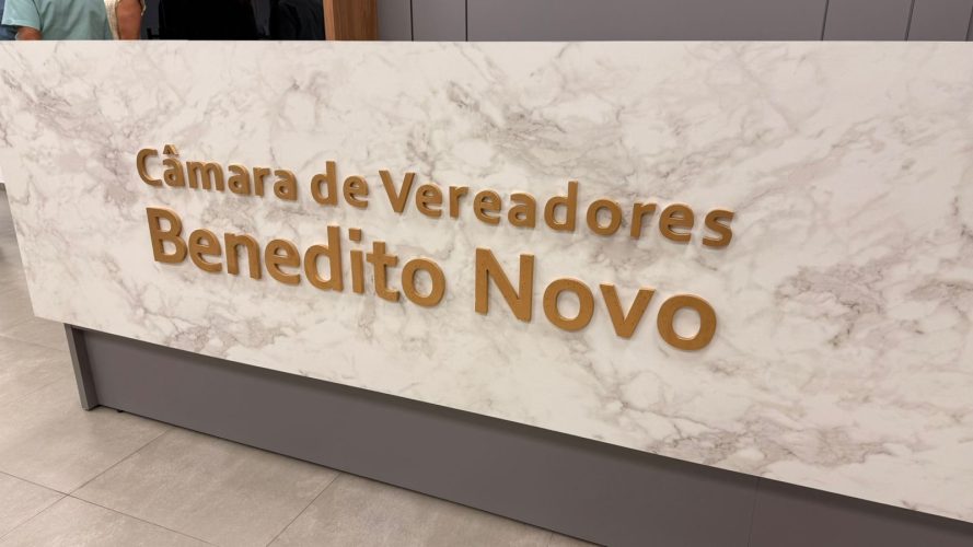 Benedito Novo inaugura nova sede da Câmara de Vereadores em cerimônia marcada por homenagens