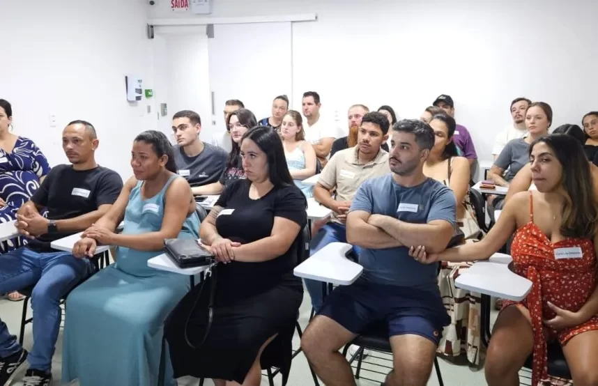 Futuras mães conhecem maternidade do Hospital Oase em visita especial de acolhimento em Timbó