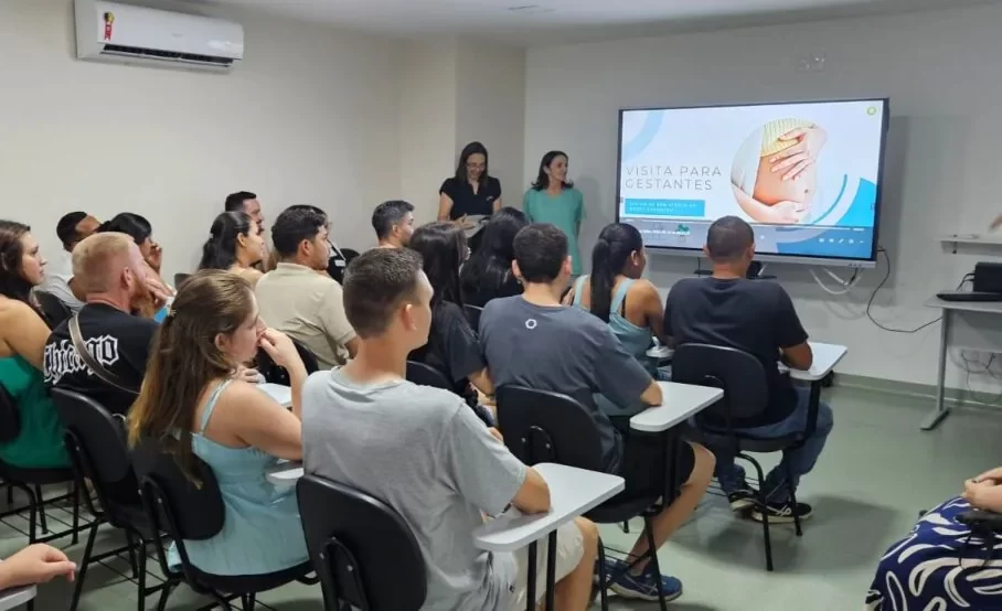 Futuras mães conhecem maternidade do Hospital Oase em visita especial de acolhimento em Timbó