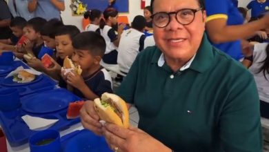 Merenda com hambúrguer? Decisão de prefeito viraliza nas redes