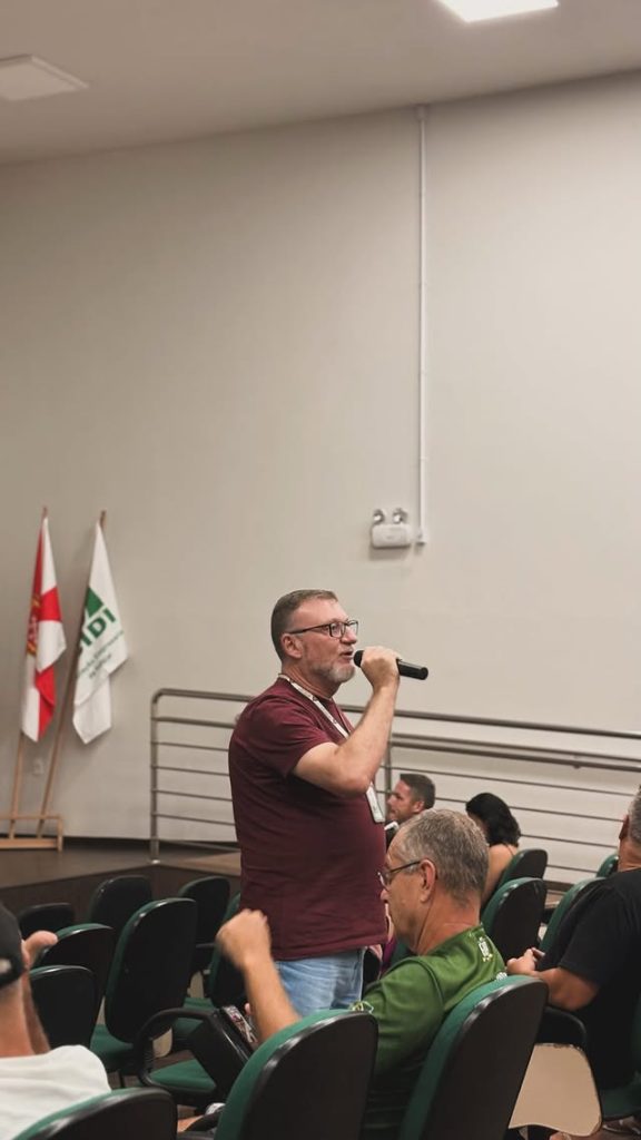 Servidores em Assembleia. Foto: Reprodução das redes sociais / SINSERPI.