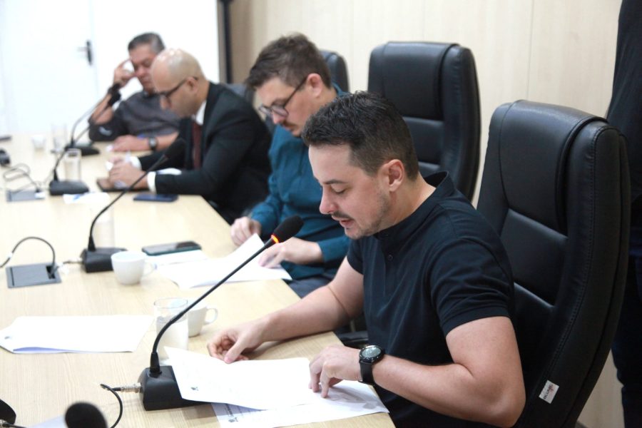 Comissão Processante da Câmara de Blumenau amplia prazo da defesa e avança em apuração contra vereador afastado