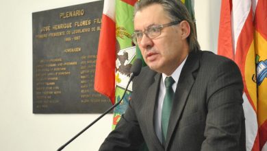 João Valle Neto toma posse como vereador em Blumenau e passa a integrar o Legislativo municipal