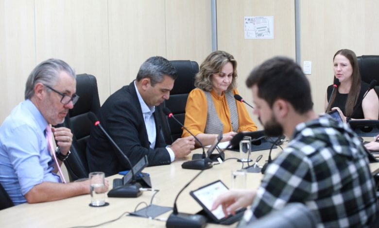 Câmara de Blumenau acelera pauta: 31 matérias analisadas e 14 avançam sem votos contrários