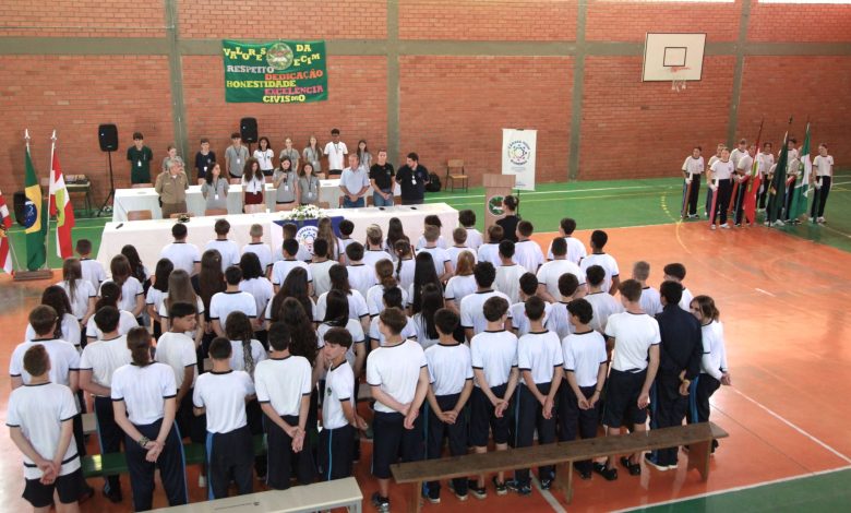 Câmara Mirim de Blumenau realiza primeira sessão itinerante de 2026 e aproxima estudantes do Legislativo