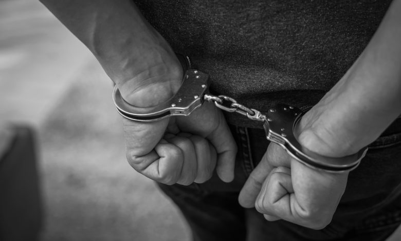 Operação na madrugada termina com prisão por violência doméstica em Blumenau. Créditos: Depositphotos / Misturebas News