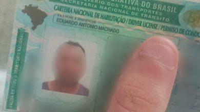 Carteira repleta de documentos é encontrada em supermercado de Timbó. Foto: Misturebas News.