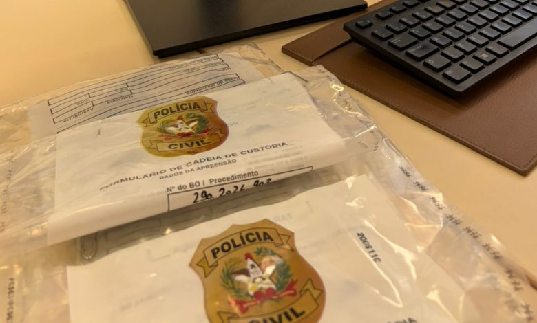 Polícia apreende celulares de adolescentes suspeitos de criar imagens falsas de teor sexual em escola de Blumenau