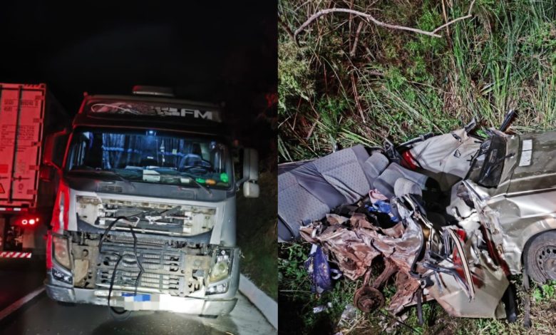 Colisão entre carro e caminhão termina com mãe e bebê mortos em rodovia de SC