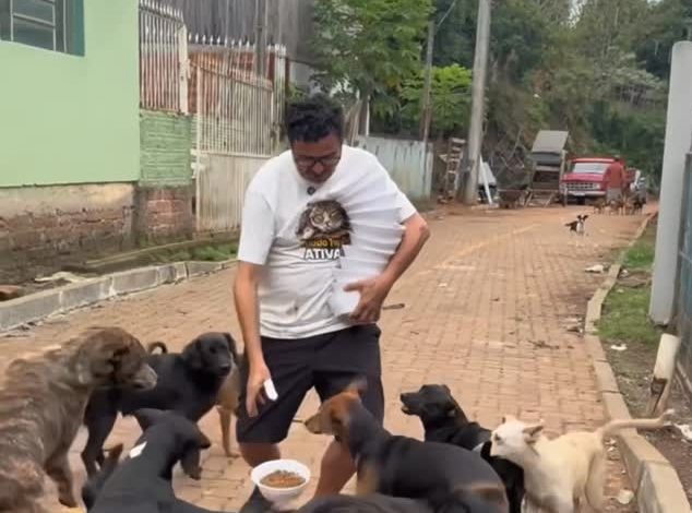 Páscoa é celebrada com gesto de solidariedade e cuidado ao próximo por voluntários. Foto: Reprodução / @protetormarciors.