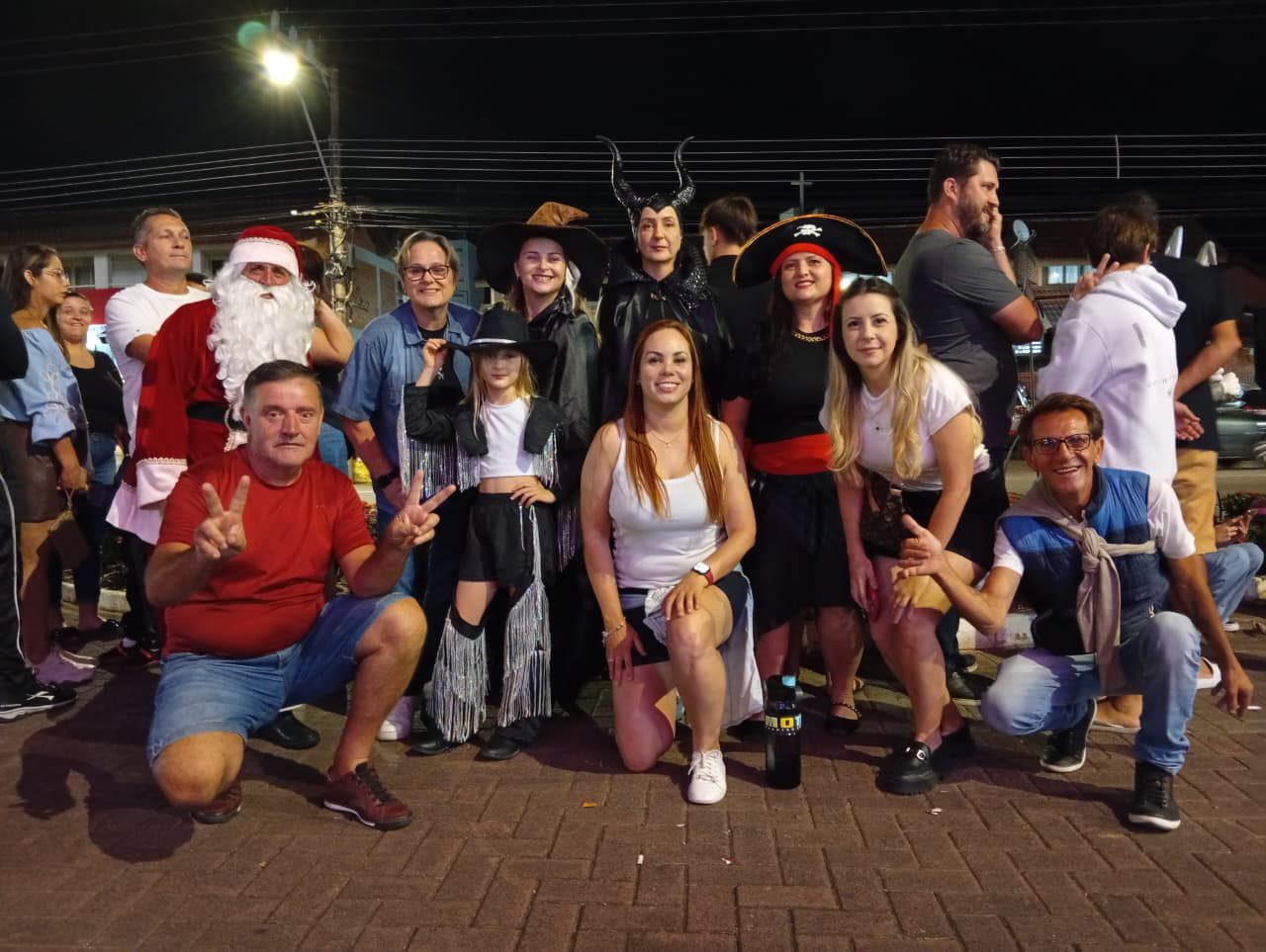 Prefeito de Timbó, Flávio Buzzi, participa da Carreta Furacão junto com a comunidade