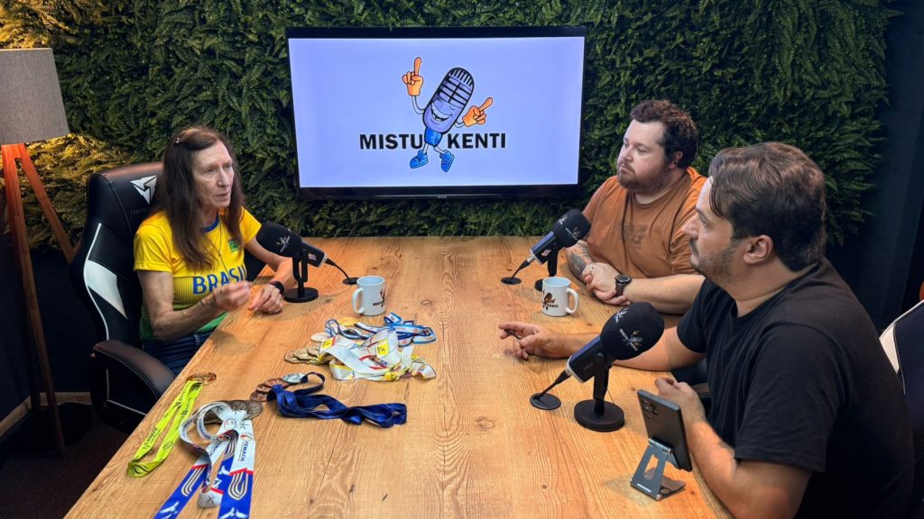 Marlene Schubert, atleta de Timbó aos 65 anos, vai representar o Brasil em Mundial na Coreia do Sul