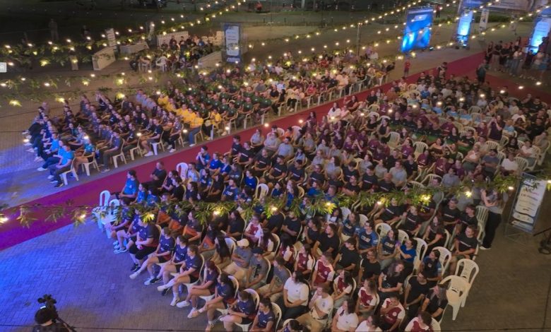 Mais de mil pessoas lotam abertura das Olimpíadas Entre Empresas em Timbó. Fotos: Raphael Carrasco e Rafael Diniz/PMT.