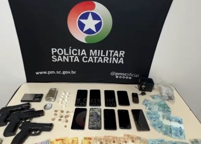 Polícia Militar desarticula ponto de tráfico após denúncia durante ronda no centro de Rio dos Cedros. Foto: COPOM de Indaial.