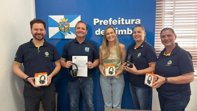 Parceria entre Prefeitura e Lions Clube garante abafadores de som para alunos autistas em escolas de Timbó