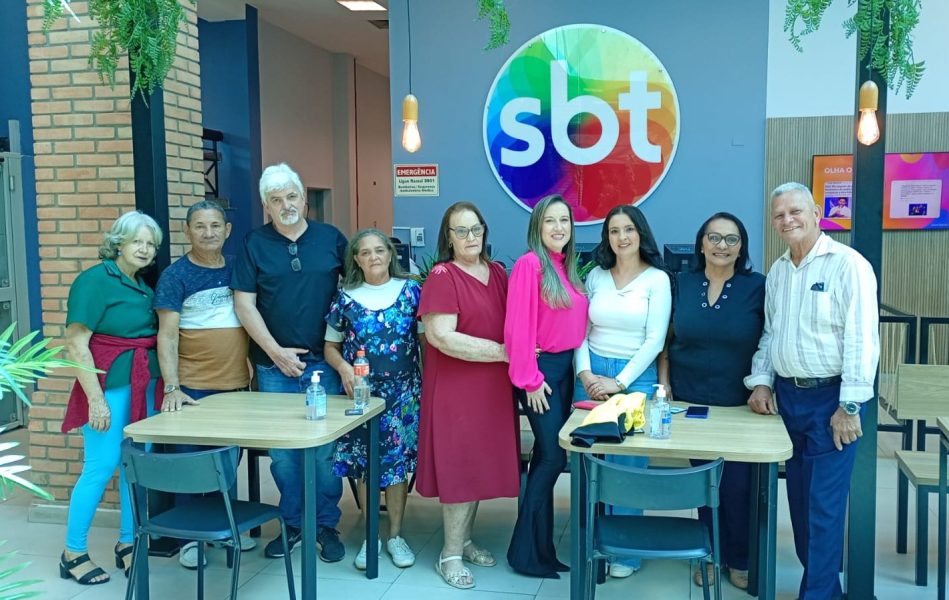 De Indaial para a TV: professora aposentada de 74 anos conquista R$ 20 mil no Roda a Roda Jequiti