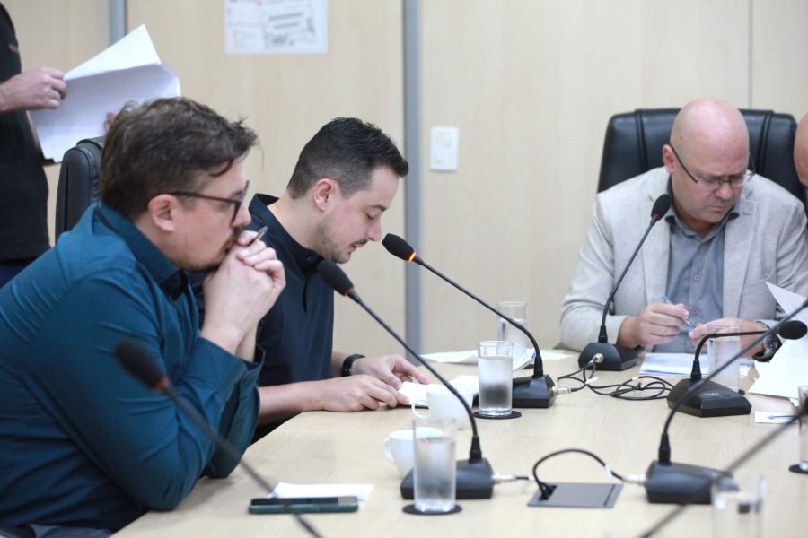 Comissão Processante da Câmara de Blumenau amplia prazo da defesa e avança em apuração contra vereador afastado