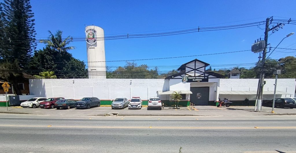 Recrutador de 'mulas humanas' para tráfico internacional é preso em Blumenau. Foto: SEJURI.