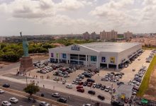 “Não é legalidade, é perseguição”: Luciano Hang reage à ação do MP contra estátua da Havan