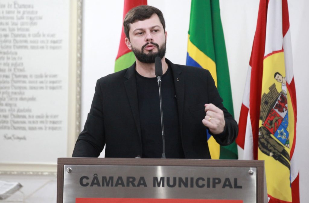 Impasse viário no Badenfurt mobiliza moradores e lota audiência pública em Blumenau
