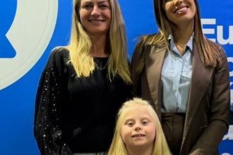 De Penha para o Brasil: aos 6 anos, Pietra Grossklags é a pessoa mais jovem com Síndrome de Down a empreender no país