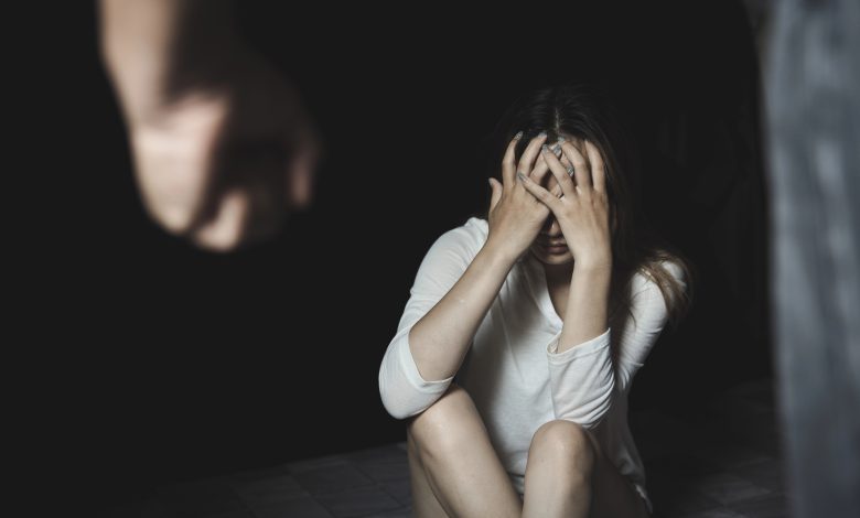 Mulher aciona botão do pânico após ser agredida com tapas e socos pelo ex-companheiro em Indaial