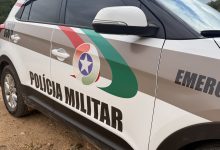 Fórum aciona Polícia Militar e jovem de 20 anos acaba preso por mandado de roubo em Timbó