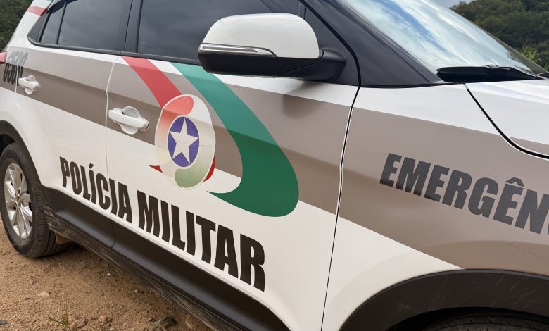 Associação é alvo de furto e criminosos levam bebidas, equipamentos e carabina de pressão em Timbó