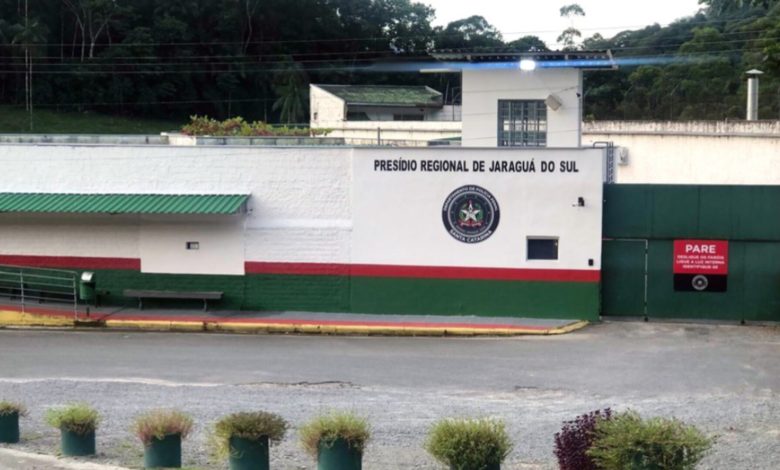 Silêncio forçado: investigação expõe anos de abusos sexuais contra surdos e leva casal à prisão em Jaraguá do Sul