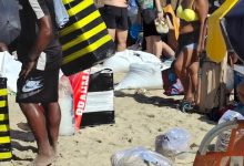 Copacabana vira “arquibancada” improvisada: sacos de areia são vendidos por R$ 100 para elevar fãs no show de Shakira